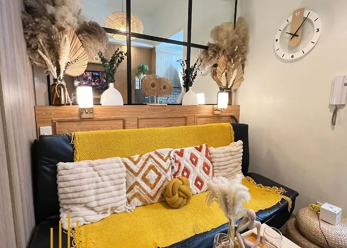 Aesthetic Walking Distance To Moa,near Naia Airport With Netflix,minivideoke,boardgames-duxe5 Apartment *
