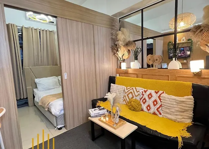 Aesthetic Walking Distance To Moa,near Naia Airport With Netflix,minivideoke,boardgames-duxe5 Apartment Manila